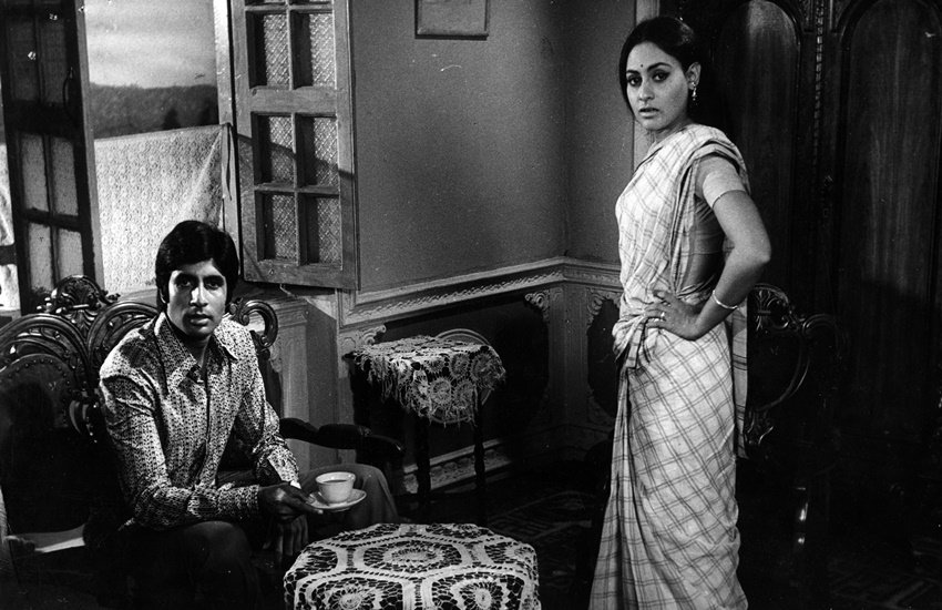 superstar amitabh bachchan, amitabh bachchan rare picture, golden era of indian cinema, rare picture of bollywood, sholey ,deewar, suhaag ,abhiman ,hum, govinda, sanjey dutt, sanjeev kumar, sunit dutt, sanjey dutt,