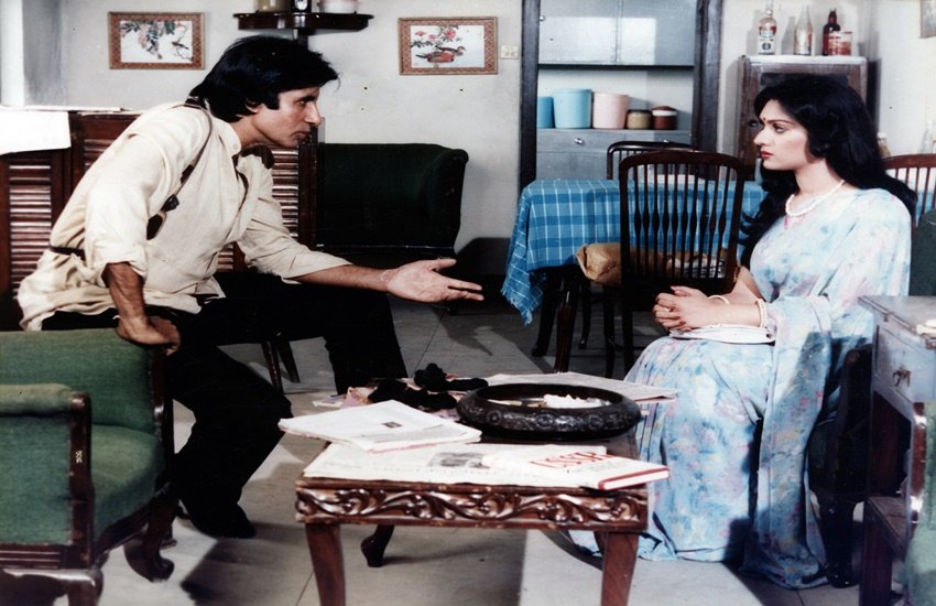 superstar amitabh bachchan, amitabh bachchan rare picture, golden era of indian cinema, rare picture of bollywood, sholey ,deewar, suhaag ,abhiman ,hum, govinda, sanjey dutt, sanjeev kumar, sunit dutt, sanjey dutt,