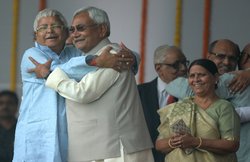 लालू की पार्टी के सांसद ने कहा- पीएम मटेरियल नहीं हैं नीतीश, दिन में देख रहे हैं सपना