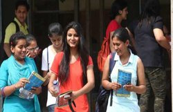 यूपी बोर्ड रिजल्ट 2017:10वीं में 87.66% और 12वीं में 87.99% छात्र हुए पास