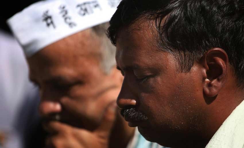 arvind kejriwal, slap video, remix video, vande matram, kolaveri d, attack on kejriwal, viral video