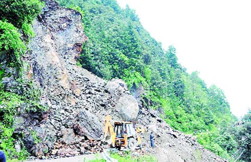 landslide, uttarakhand, labour died