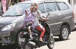 गर्मी का कहर: राजस्‍थान के फलौदी में पारा 50 डिग्री पार, अहमदाबाद में 100 साल का रिकॉर्ड टूटा