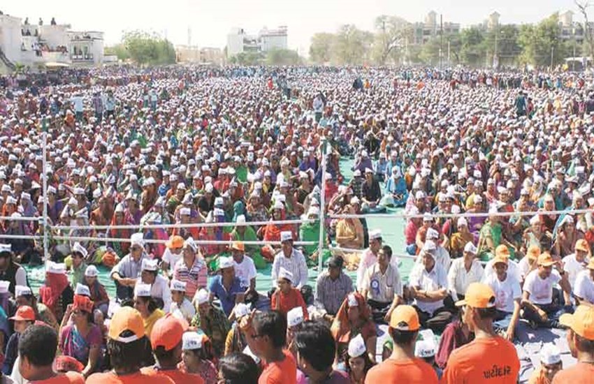 Patidar Mahila, surat, patidar women rally, patidar, india news, BJP, Gaurav Vikas Yatra, Karanj Assembly, constiuency in Varachha , gujarat Eggs thrown at BJP rally, Patidar women hold protest,