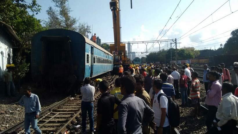 mumbai, mumbai local Train news, mumbai train, mumbai local trains, mumbai local late, mumbai local derailed, mumbai train derail, Mumbai suburban train network, Western Railways, Mumbai Western Railways, Mumbai suburban train network news, mumbai local train derail, indian railway, irctc, mumbai news, national news, india News