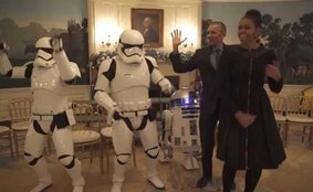 It,s,favourite,song,Michelle,Obama,t,resist,dancing,Uptown,Funk,bizarre,meeting,R2,D2,pair,Stormtroopers,president,shows,moves,too"