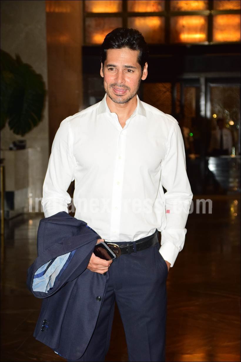 Preity Zinta, Preity Zinta reception, Preity Zinta wedding reception, Gene Goodenough, Preity Zinta Gene Goodenough, Preity Zinta reception pics, Salman Khan, iulia vantur, Salman khan Iulia Vantur, Shah Rukh Khan, Shahid Kapoor, Shahid Kapoor mira Rajput, Shahid Mira, Preity Zinta wedding reception pics, Preity goodenough, Yuvraj Singh, Hazell Keech, Preity Zinta reception photos, Preity gene goodenough, Preity Zinta gene goodenough reception, Preity Zinta marraige reception, Preity Zinta pics, Entertainment news