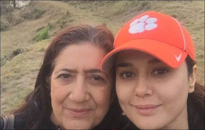 Mothers Day, happy mothers day, Preity Zinta, Bipasha Basu mom, Bipasha Basu, Twinkle Khanna, Preity Zinta mom, Madhuri dixit, mothers day wishes, jacqueline fernandez, bollywood actress moms, entertainment photos