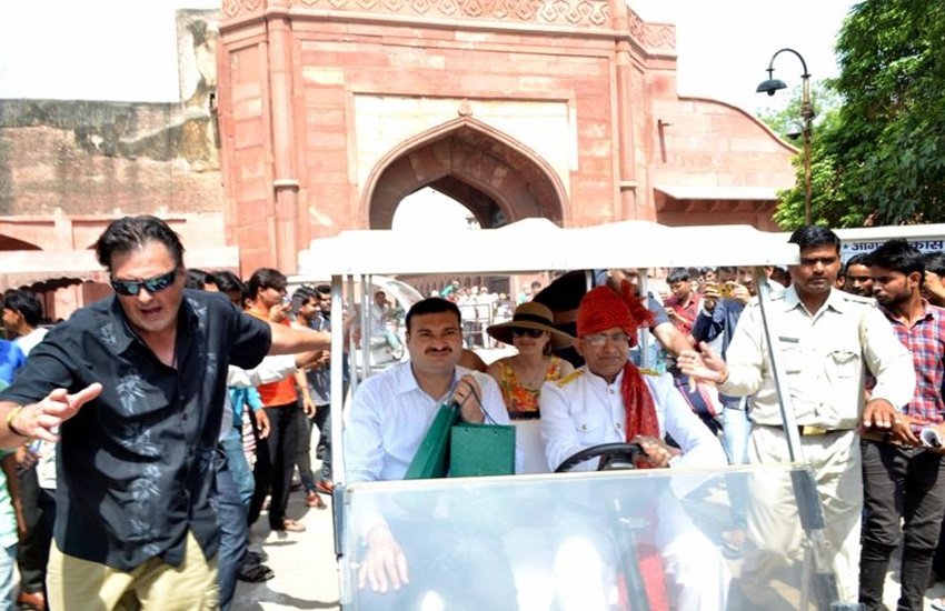 preity zinta, preity zinta pics, preity zinta husband, gene goodenough, preity zinta taj mahal, preity zinta gene goodenough taj mahal pics, preity gene pics, preity zinta marriage photos, gene goodenough marriage photos, preity zinta Taj mahal pics, preity zinta Agra pics, preity zinta latest news, preity zinta photo, Entertainment News