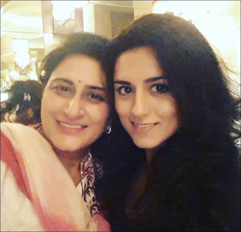 Mothers Day, happy mothers day, Preity Zinta, Bipasha Basu mom, Bipasha Basu, Twinkle Khanna, Preity Zinta mom, Madhuri dixit, mothers day wishes, jacqueline fernandez, bollywood actress moms, entertainment photos