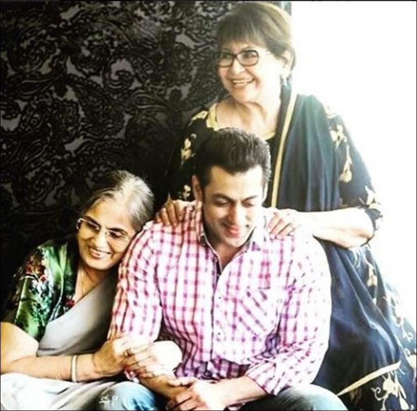 Mothers Day, happy mothers day, Preity Zinta, Bipasha Basu mom, Bipasha Basu, Twinkle Khanna, Preity Zinta mom, Madhuri dixit, mothers day wishes, jacqueline fernandez, bollywood actress moms, entertainment photos
