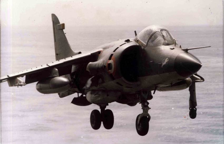 Sea Harriers, Sea Harriers Fighter Plans, Sea Harrier India, fighter plans, INS Hansa Base, Indian Navy, Iconic Sea Harrier jets, sea harriers in indian navy, sea harrier aircraft, sea harrier fighter jet, Sea Harriers fighter planes decommissioned, sea harrier aircraft indian navy, british sea harriers, indian navy fighter planes, fighter jets indian navy