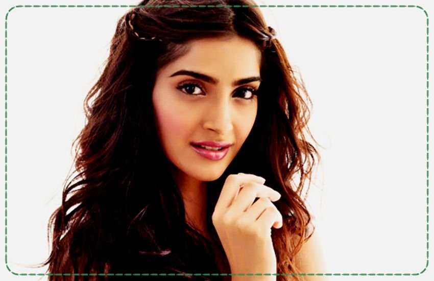 Sonam Kapoor, Trolls, Sonam Kapoor Troll, Online abuse, Cyber bullying, HT Article, Article, Column, Bollywood News in Hindi, Entertainment News