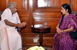 sushma swaraj, oommen chandy, kerala, sushma swaraj latest news, oommen chandy latest news, sushma swaraj vs oommen chandy, kerala elections, indian evacuated libya