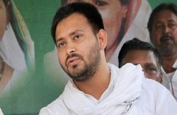 रोडरेज में युवक की हत्या ‘जंगलराज’ है तो देश में पाकिस्तानी झंडा फहराना क्या है: तेजस्वी यादव