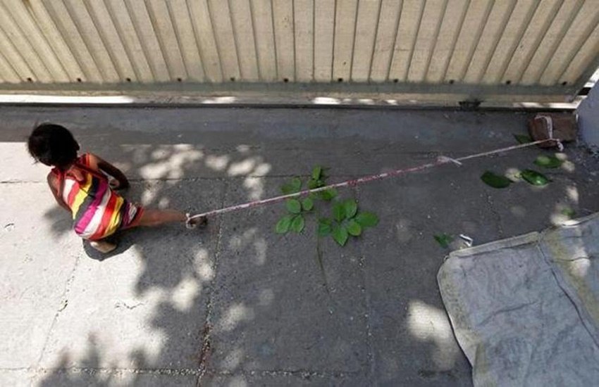 toddler tied, parents tied toddler, child tied, may tie kid, kid tied