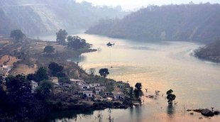uttarakhand, uttarakhand forest fire, uttarakhand fire, iaf uttarakhand fire control, iaf relief uttarakhand forest fire, uttarakhand jungle, fire, rajnath, indian air force, nanital, iaf uttarakhand forest fire, uttarakhand forest fire relief, india news, top stories