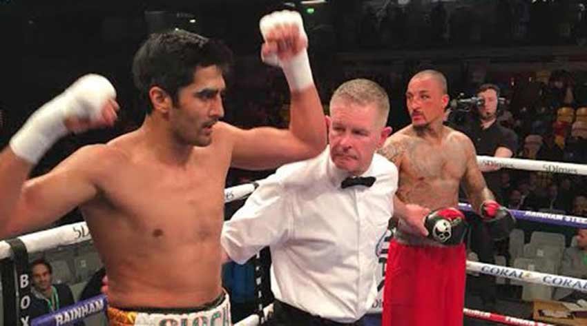 Vijender Singh, PRO BOXING, Professional boxing, Matiouze Royer, Copper Box, Indian boxer, BhiwaniBoxing latest, Boxing news