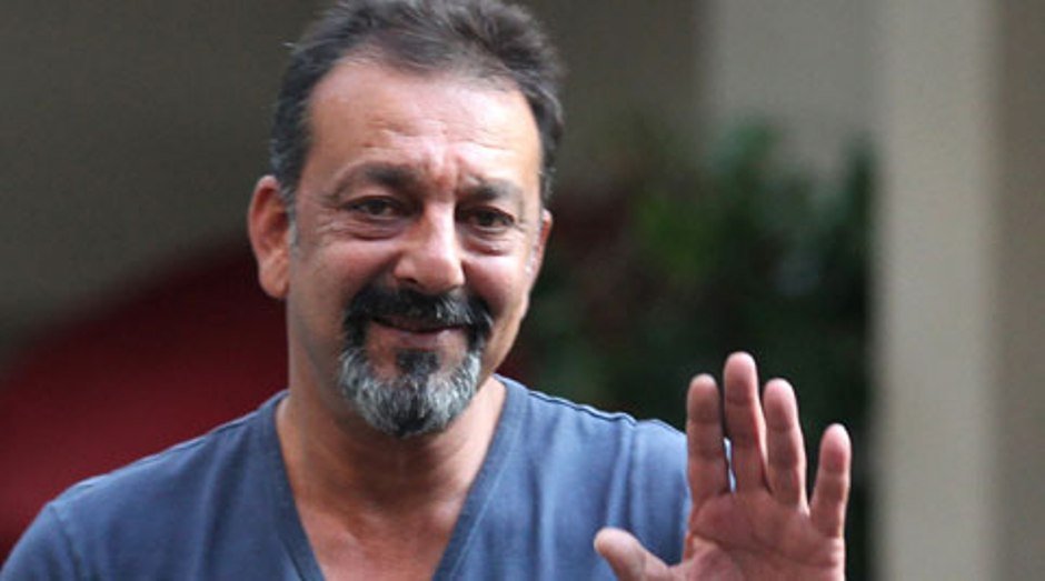 sanjay dutt,Madhuri Dixit,sanjay dutt biopic,rajkumar hirani,sanjay dutt madhuri dixit,sanjay dutt madhuri dixit relationship,sanjay dutt girlfriend,sanjay dutt madhuri dixit movies,Sanjay dutt upcoming movie,rajkumar hirani movie on sanjay dutt