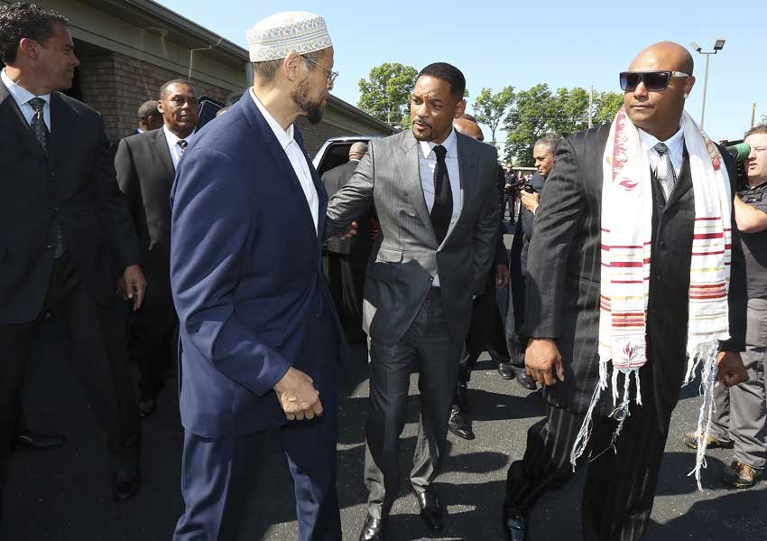 Muhammad ALi, boxing, boxing muhammad ali, Muhammad ALi greatest match, boxer Muhammad Ali, Muhammad Ali news, Muhammad Ali sports, Muhammad Ali die, Muhammad Ali death, Muhammad Ali fight, Muhammad Ali boxer, Muhammad Ali boxing, Muhammad Ali records, Muhammad Ali career, Muhammad Ali health, muhammad ali knockouts, muhammad ali best knockouts, Muhammad Ali news, muhammad ali rare pics, amitabh bachchan meet muhammad ali, indira gandhi meet muhammad ali, muhammad ali meet md rafi, muhammad ali photos, muhammad ali pics, Boxing legend , Boxing legend Muhammad ALi, Ali death, Muhammad Ali pictures