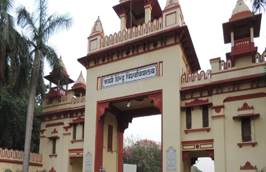 Munish, BHU, Ragging, Fijian Student, Ragging in BHU, Foreign Student Ranging, Foreign Student Ranging in BHU, BHU campus, A Fiji national, A Fiji national Ragging, Student manhandled, Munish manhandled, alleged ragging bid, A Fijian Student Munish, Munish Ragging, BHU News, Jansatta