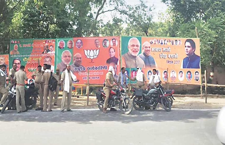 BJP, BJP national executive meeting, BJP MP in Allahabad, varun gandhi, poster war, BJP poster war, amit shah, sanjay joshi, narendra modi, UP elections 2017, uttar pradesh polls, UP BJP, UP BJP leader, smriti irani, yogi adityanath