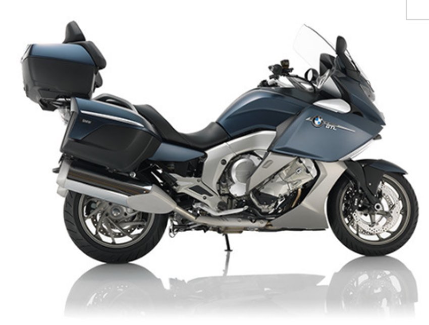 4. BMW K 1600 GTL: इस बाइक की कीमत 36.28 लाख रुपए है।। इसमें 6 सिलेंडर का इंजन लगा हुआ है जो इसे 1,649 सीसी की पॉवर देते हैं।