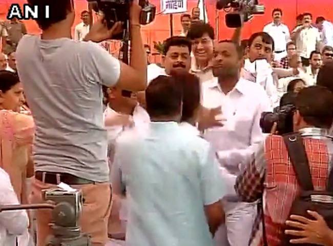 Joint MCD session, MCD joint session, BJP AAP fight, BJP AAP MCS fight, AAP BJP fight, MCD, DElhi MCDs, Delhi news, India news