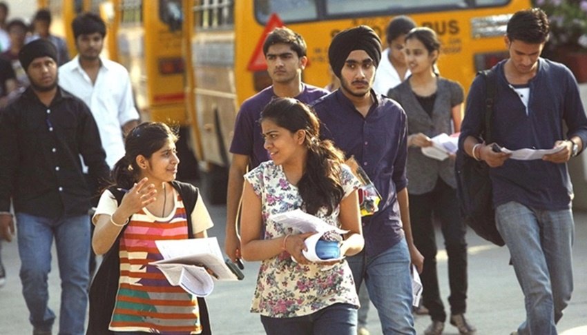 du, du cut off 2016, du first cut off 2016, delhi university, delhi university cut off 2016, du cut off list, du cut off list 2016, du first cut off List 2016, Ramjas college,Du admission, delhi university first cut off 2016, delhi university cut off list 2016, delhi university first cut off List 2016, delhi university cut off 2016 bcom, du cut off list news, DU News, Education News, Jansatta