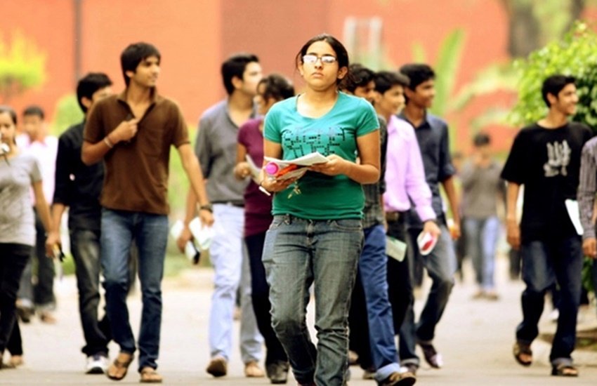 du, du cut off 2016, du first cut off 2016, delhi university, delhi university cut off 2016, du cut off list, du cut off list 2016, du first cut off List 2016, Ramjas college,Du admission, delhi university first cut off 2016, delhi university cut off list 2016, delhi university first cut off List 2016, delhi university cut off 2016 bcom, du cut off list news, DU News, Education News, Jansatta