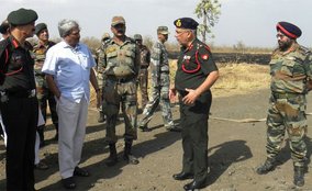 Defence Minister Manohar Parrikar, Jawans, Pulgaon Fire