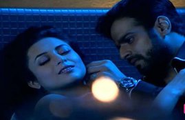 Divyanka Tripathi, yeh hai mohabbatein, divyanka tripathi yeh hai mohabbatein, Karan Patel, Karan Patel yeh hai mohabbatein, Divyanka Tripathi Karan Patel love scenes, Pakistani Electronic Media Regulatory Authority, PEMRA, yeh hai mohabbatein love scene, Divyanka Tripathi Karan Patel, raman bhalla, Ishita, Yeh Hai Mohabbatein banned, Yeh Hai Mohabbatein pakistan banned, Divyanka Tripathi Latest News in Hindi, Television News, TV News in Hindi, Jansatta