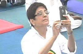 Kiran Bedi, ban on sirens, Kiran Bedisirens, Lt Governor of Puducherry, VIP sirens Puducherry, Puducherry, VIPs cars, VIP, V. Narayanasamy