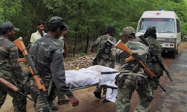 chhattisgarh, pipe bomb, two soldier injured, naxsal,