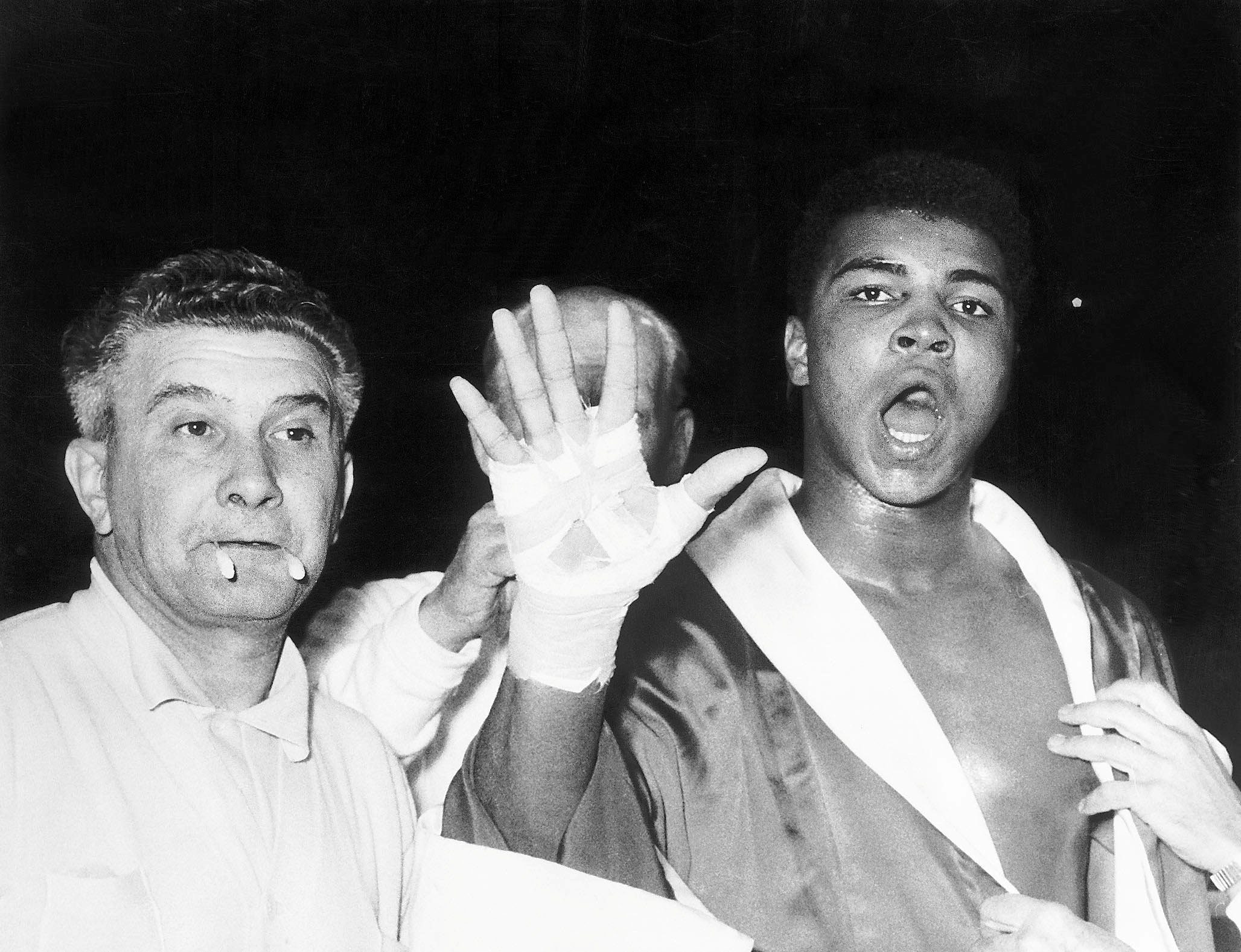 Muhammad ALi, boxing, boxing muhammad ali, boxer Muhammad Ali, Muhammad Ali news, Muhammad Ali sports, Muhammad Ali die, Muhammad Ali death, Muhammad Ali fight, Muhammad Ali boxer, Muhammad Ali boxing, Muhammad Ali records, Muhammad Ali career, Muhammad Ali health, muhammad ali knockouts, muhammad ali best knockouts, Muhammad Ali news, muhammad ali rare pics, muhammad ali photos, muhammad ali pics, Boxing legend , Boxing legend Muhammad ALi, Ali death, Muhammad Ali pictures