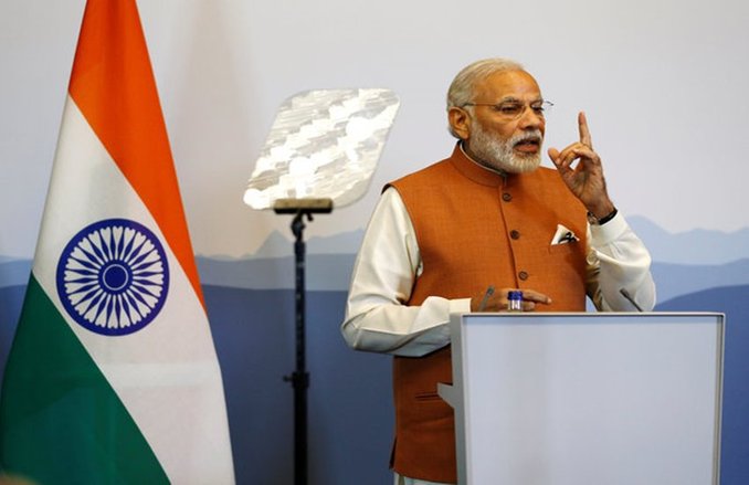 मोदी ने स्विट्जरलैंड को लोकप्रिय बनाने के लिए बॉलीवुड को सराहा