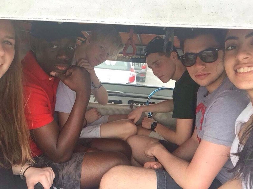 navya naveli, navya naveli pics, navya naveli dance video, Harry Gillis, navya naveli bikni pics, navya naveli hot pics, navya naveli instagram, navya naveli nanda, navya naveli boyfriend, navya naveli party pics, navya naveli viral video, navya naveli Aryan Khan, Aryan Khan, shahrukh khan son, amitabh bachchan grand daughter, navya naveli boyfriend pics, navya naveli dance pics, navya naveli hot pictures, navya naveli party pics, Entertainment News, Jansatta