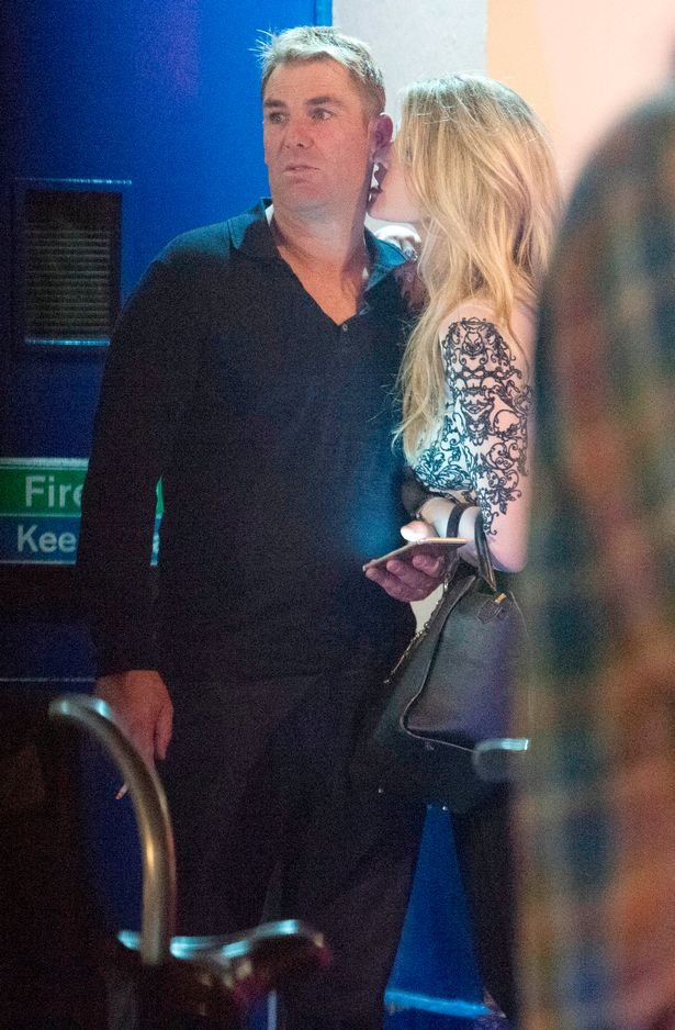 Shane Warne, Elizabeth Hurley, Shane Warne kissing, Katia Gunal, Shane Warne son, Australian cricketer, cricket news
