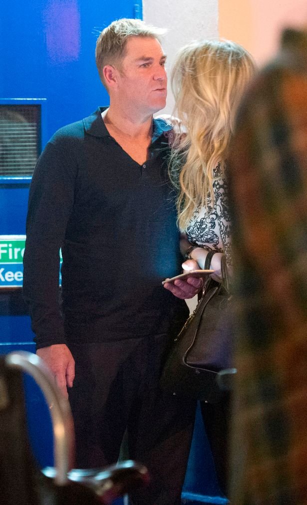 Shane Warne, Elizabeth Hurley, Shane Warne kissing, Katia Gunal, Shane Warne son, Australian cricketer, cricket news