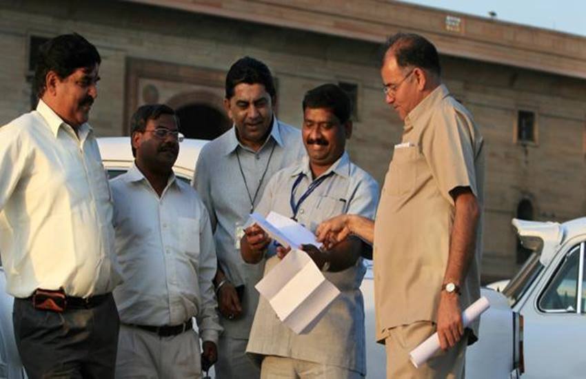 7th pay commission, 7th pay commission latest news in hindi, seventh pay Commission, latest news on 7th pay commission, 7th pay commission report, 7th pay commission pay scale, pay commission, pay commission news, Govt employees, 7th Pay Commission cabinet, 7th Pay Commission salary calculations, Monthly salary of govt employees, central government employees, salary hike, india News