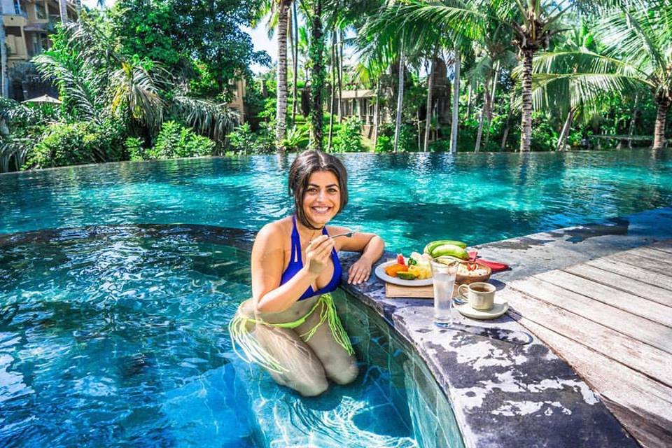 Shenaz Treasury vacation photos, Shenaz Treasury hot, latest news on Shenaz Treasury
