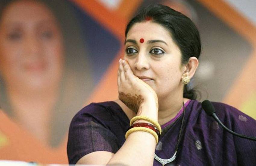 DEAR बोलने पर बिहार के मंत्री पर भड़कीं ईरानी तो लोगों ने दिखाए स्‍मृति और मोदी के पुराने ट्वीट्स