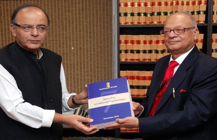 7th pay commission, seventh pay commission, 7th pay commission salary hike, pay commission hike, pay commission salary, 7th pay commission latest news in hindi, 7th pay commission report, 7th pay commission pay hike, 7th pay commission minimum salary hike, salary hike in 7th pay commission, 7th pay commission live news, 7th pay approved, 7th pay salary hike, india News, latest news