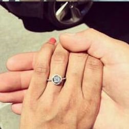 ये सनी के स्पेशल गिफ्ट का क्लोज लुक, है ना कमाल...