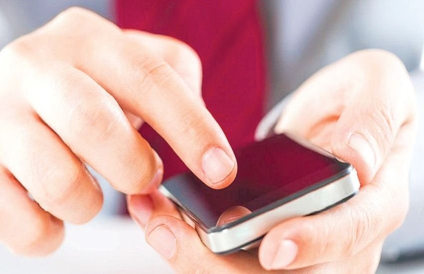 Calculator,Terrorists,smart phones,Pakistan-occupied-Kashmir,militants infiltrating,Indian Army,signal unit,National Technical Research Organisation,Katrina,Lashker-e-Taiba,cognitive digital radio,GPS,WiFi,anti-infiltration