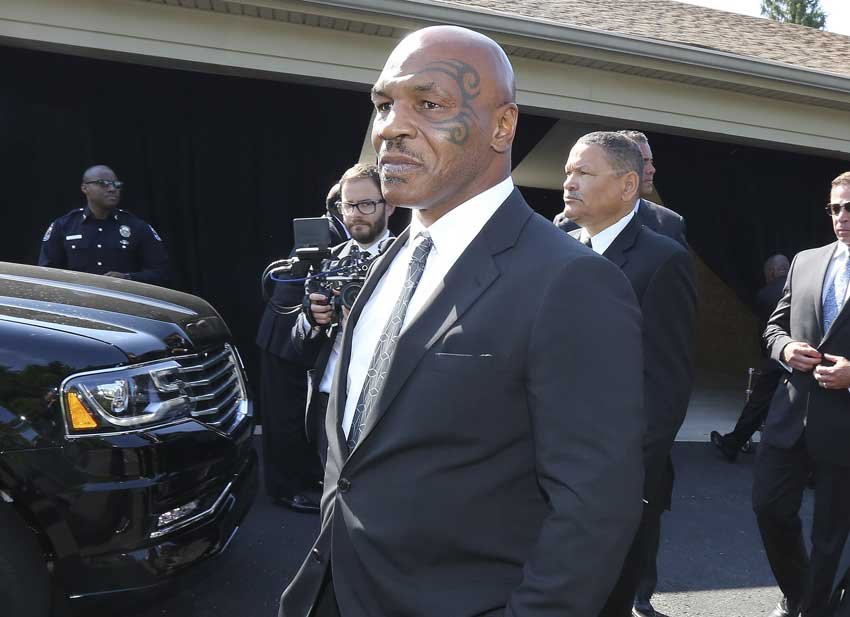 Funeral, Muhammad Ali, Muhammad Ali Funeral, Muhammad Ali Funeral photos, david bechham, arnold schzwerzenegger, hamid karzai, lenox lewis, mike tyson, will smith, ali funeral, international news