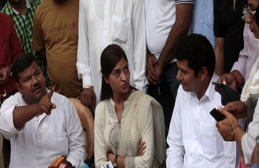 alka lamba, aap mla alka lamba, aap alka lamba, gopal rai, alka lamba comments, alka lamba gopal rai comments, anti corruption branch, premium bus scheme service, alka lamba suspends, Arvind kejriwal, Premium Bus Service, Satyendar jain, Delhi Scam, delhi news, india news