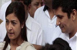 alka lamba, aap mla alka lamba, aap alka lamba, gopal rai, alka lamba comments, alka lamba gopal rai comments, anti corruption branch, premium bus scheme service, alka lamba suspends, Arvind kejriwal, Premium Bus Service, Satyendar jain, Delhi Scam, delhi news, india news