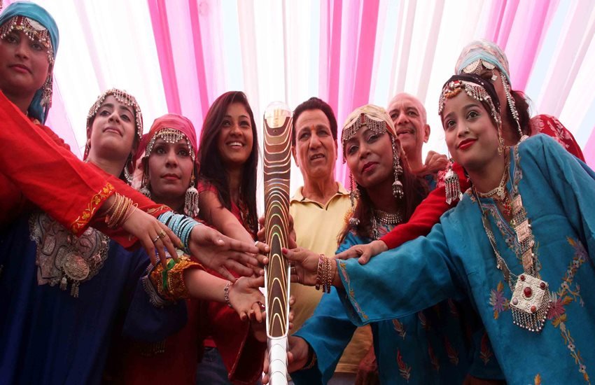 alka lamba, aap mla alka lamba, aap alka lamba, gopal rai, alka lamba comments, alka lamba gopal rai comments, anti corruption branch, premium bus scheme service, alka lamba suspends, Arvind kejriwal, Premium Bus Service, Satyendar jain, Delhi Scam, delhi news, india news