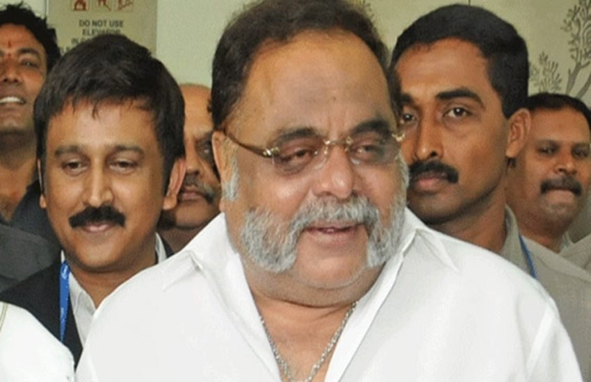 mh ambareesh, housing minister, karnataka, karnataka reshuffle, karnataka cabinet, karnataka minister reshuffle, siddaramaiah, siddaramaiah congress, siddaramaiah government, karnataka assembly elections 2018